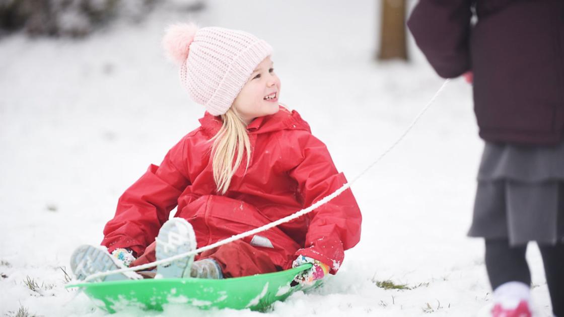 More than 400 schools shut in Norfolk and Waveney as snow sweeps in 