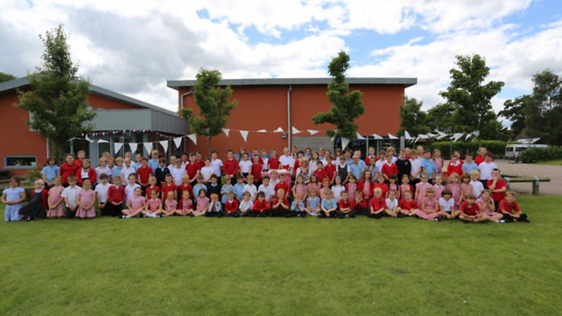 Headteacher given a fond farewell by pupils at Hempnall, Hardwick and Shelton schools 
