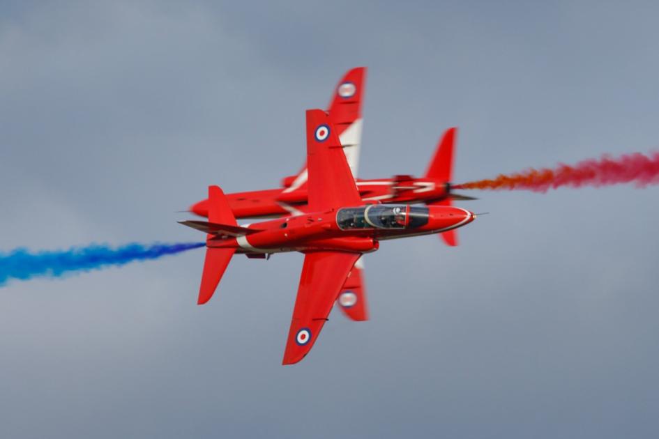 Red Arrows flightpath in Norfolk for Clacton Airshow 
