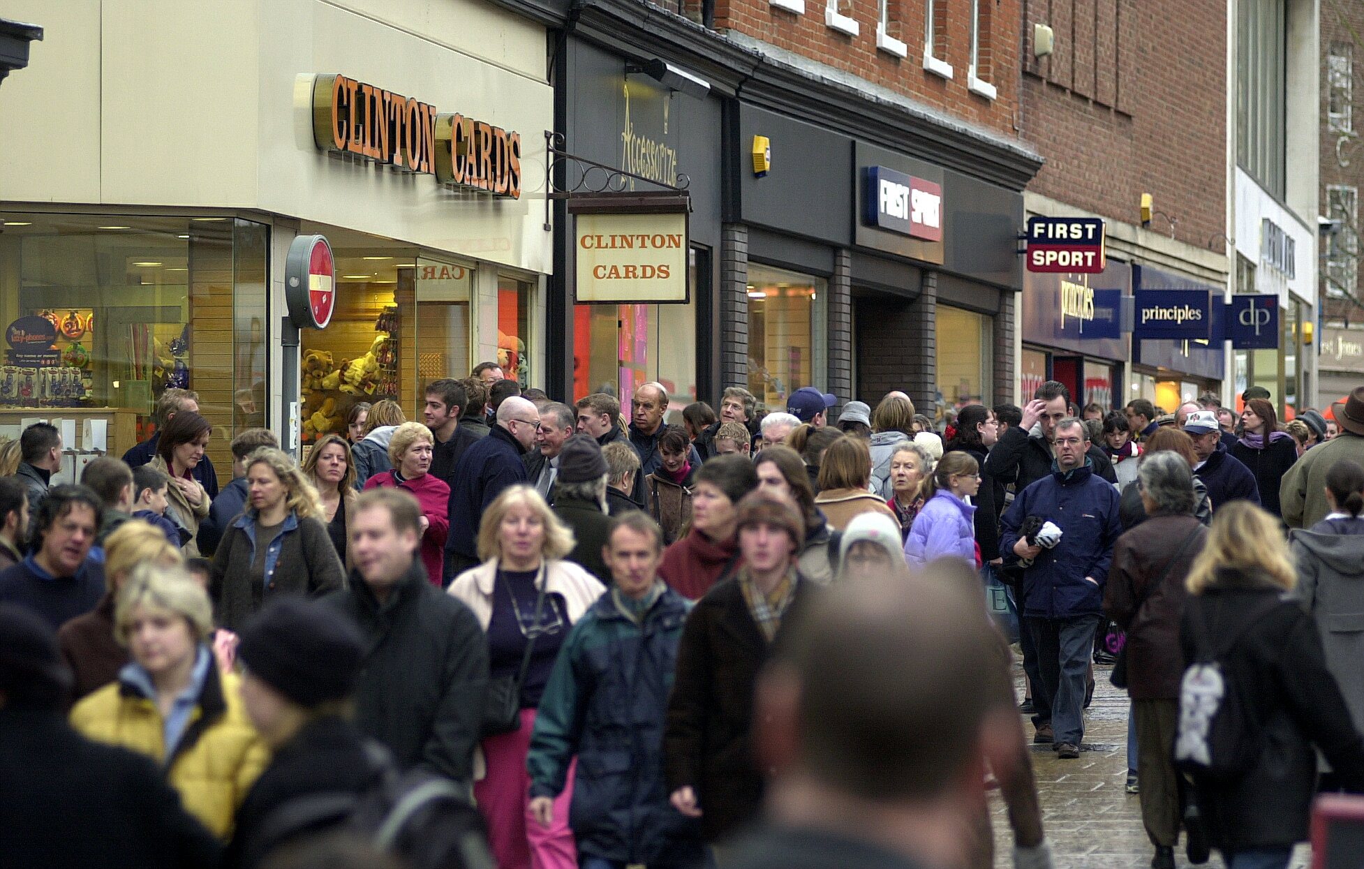Photos of Norwich's busiest shopping street in the 2000s that will take you back